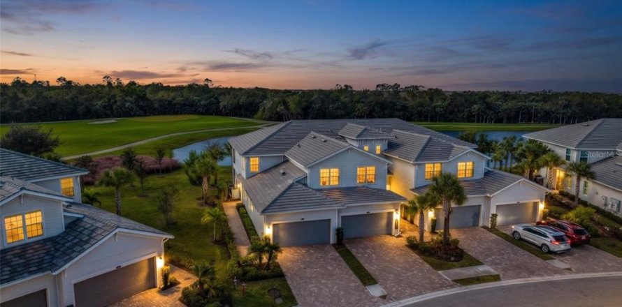 Condo à Punta Gorda, Floride, 3 chambres  № 2437255