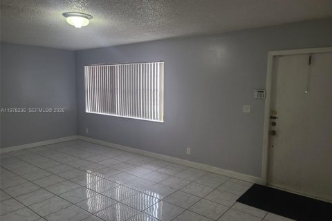 Купить таунхаус в Дейви, Флорида 3 спальни, 155.15м2, № 2041887 - фото 3