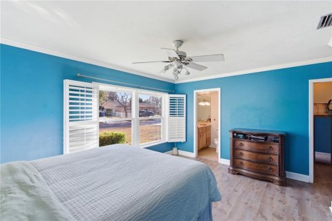 House in Brandon, Florida 3 bedrooms, 176.61 sq.m. № 2215243 - photo 11
