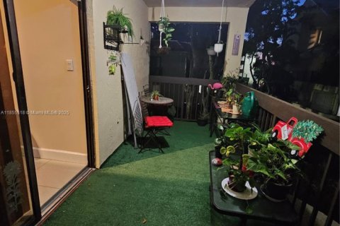 Copropriété à vendre à Miami, Floride: 2 chambres, 85.56 m2 № 1877865 - photo 15