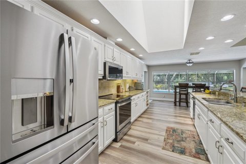 Villa ou maison à vendre à Spring Hill, Floride: 5 chambres, 335.38 m2 № 1907267 - photo 4