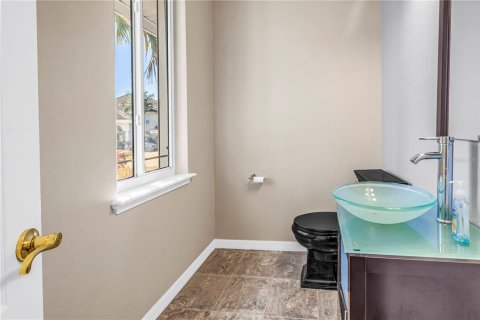 Casa en venta en Clearwater, Florida, 4 dormitorios, 350.06 m2 № 2111014 - foto 18