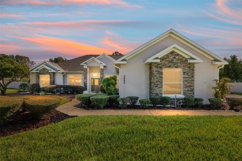 House in Ocala, Florida 4 bedrooms, 236.44 sq.m. № 2214567