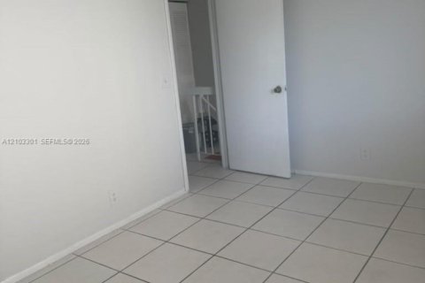 Touwnhouse à louer à Lauderhill, Floride: 2 chambres, 87.33 m2 № 2417466 - photo 8