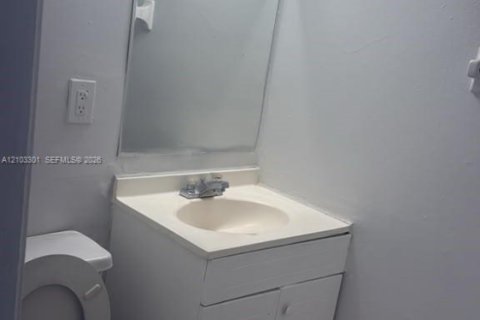 Touwnhouse à louer à Lauderhill, Floride: 2 chambres, 87.33 m2 № 2417466 - photo 14