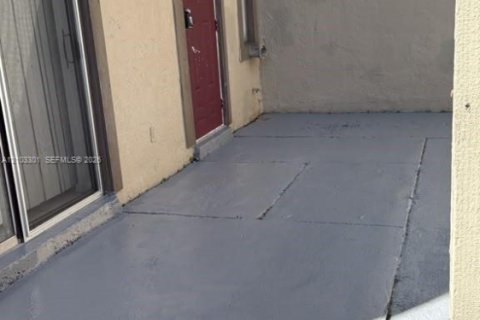 Touwnhouse à Lauderhill, Floride 2 chambres, 87.33 m2 № 2417466