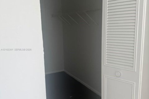 Touwnhouse à louer à Lauderhill, Floride: 2 chambres, 87.33 m2 № 2417466 - photo 9