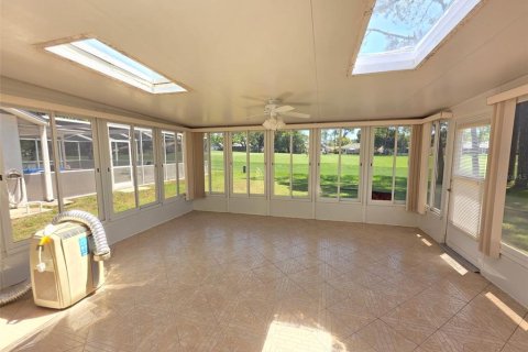 House in Spring Hill, Florida 2 bedrooms, 155.52 sq.m. № 2222419 - photo 17