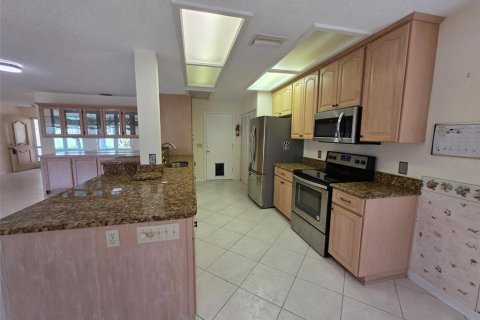 House in Spring Hill, Florida 2 bedrooms, 155.52 sq.m. № 2222419 - photo 7