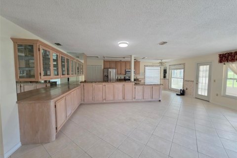 House in Spring Hill, Florida 2 bedrooms, 155.52 sq.m. № 2222419 - photo 6