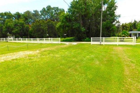 House in Zephyrhills, Florida 3 bedrooms, 120.77 sq.m. № 1866280 - photo 28