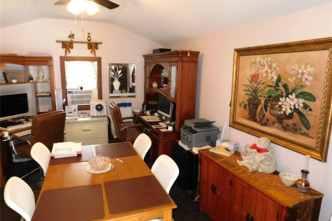 House in Zephyrhills, Florida 3 bedrooms, 120.77 sq.m. № 1866280 - photo 5