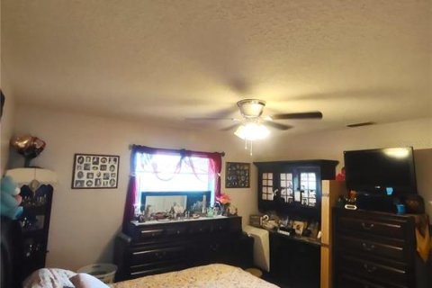 House in Zephyrhills, Florida 3 bedrooms, 120.77 sq.m. № 1866280 - photo 16
