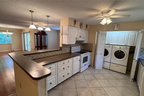 Condo in Sarasota, Florida, 2 bedrooms  № 2376649 - photo 10