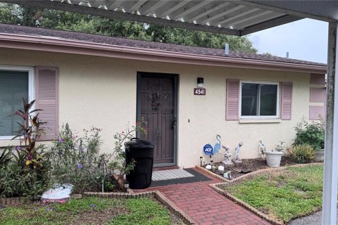 Condo in Sarasota, Florida, 2 bedrooms  № 2376649