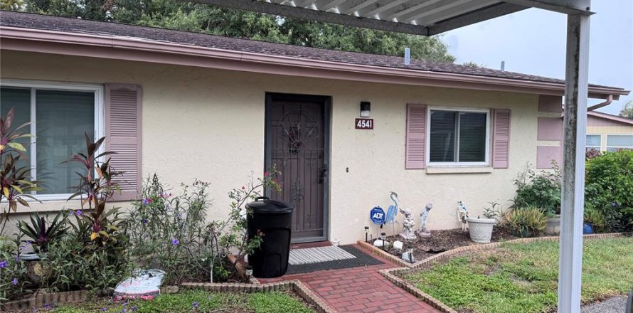 Condo in Sarasota, Florida, 2 bedrooms  № 2376649