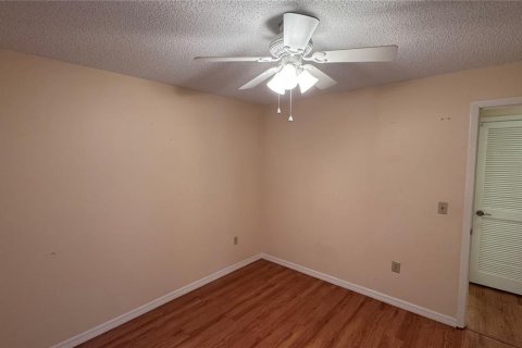 Condo in Sarasota, Florida, 2 bedrooms  № 2376649 - photo 19