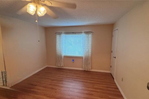 Condo in Sarasota, Florida, 2 bedrooms  № 2376649 - photo 8