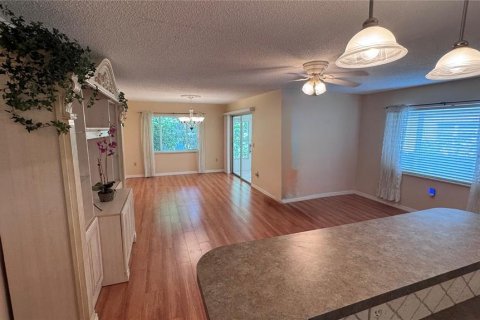 Condo in Sarasota, Florida, 2 bedrooms  № 2376649 - photo 4