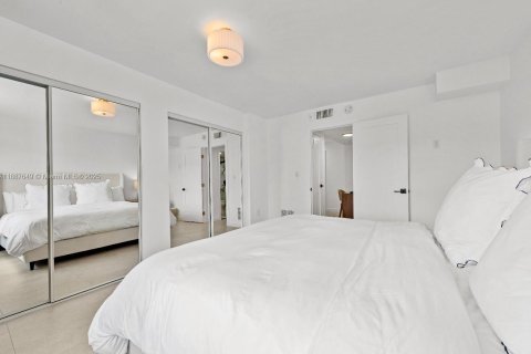 Купить кондоминиум в Санни-Айлс-Бич, Флорида 2 спальни, 95.69м2, № 1940919 - фото 16