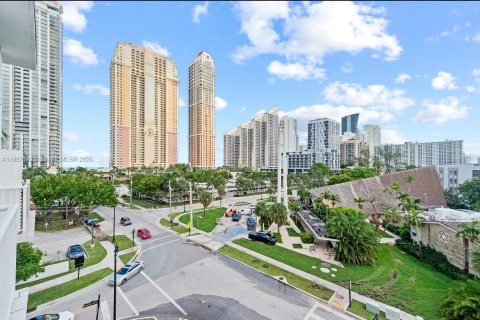 Купить кондоминиум в Санни-Айлс-Бич, Флорида 2 спальни, 95.69м2, № 1940919 - фото 20