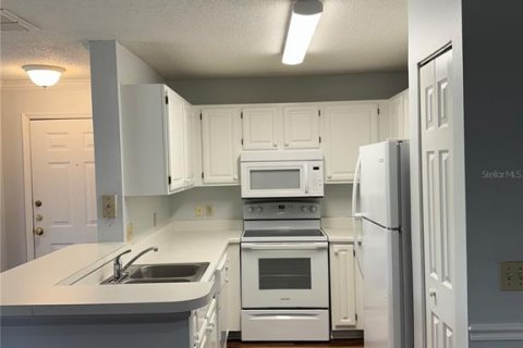 Copropriété à louer à Oviedo, Floride: 2 chambres, 80.92 m2 № 2114980 - photo 4