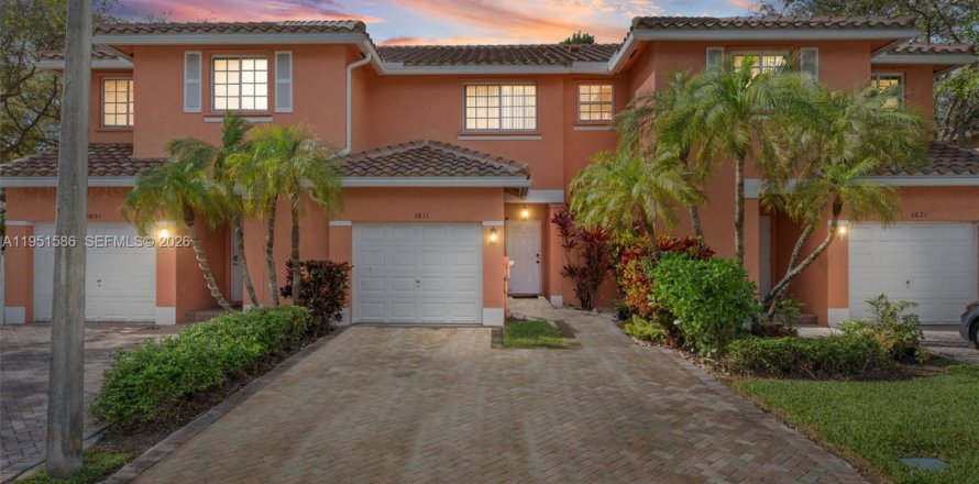 Touwnhouse à Sunrise, Floride 3 chambres, 134.15 m2 № 2021880