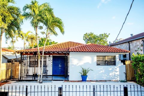 Villa ou maison à Miami, Floride 3 chambres, 185.99 m2 № 2085430