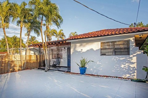 Купить виллу или дом в Майами, Флорида 3 спальни, 185.99м2, № 2085430 - фото 3