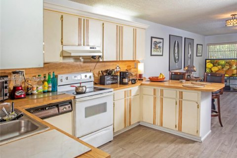 Купить виллу или дом в Майами, Флорида 3 спальни, 185.99м2, № 2085430 - фото 11