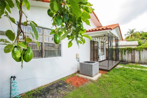 Купить виллу или дом в Майами, Флорида 3 спальни, 185.99м2, № 2085430 - фото 27