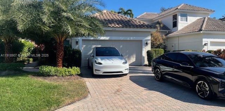 House in Boca Raton, Florida 3 bedrooms, 151.34 sq.m. № 1973350