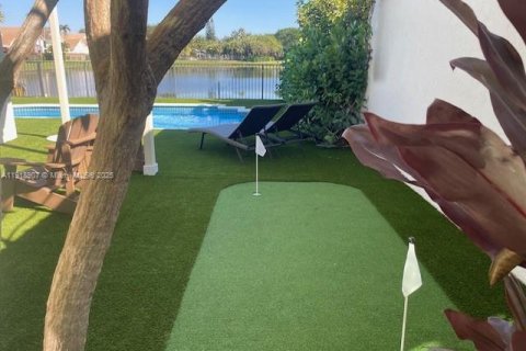 House in Boca Raton, Florida 3 bedrooms, 151.34 sq.m. № 1973350 - photo 11