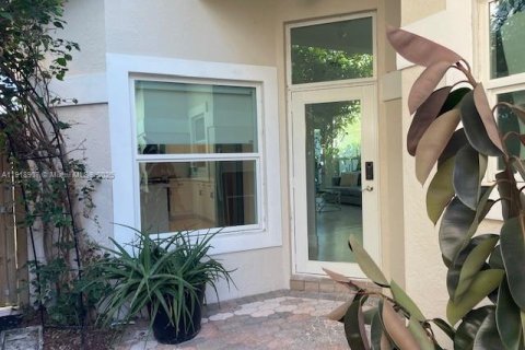 House in Boca Raton, Florida 3 bedrooms, 151.34 sq.m. № 1973350 - photo 2