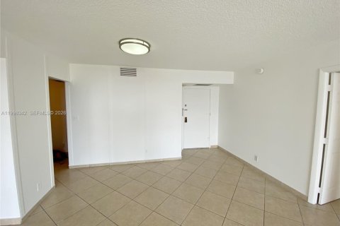 Condo in Hollywood, Florida, 2 bedrooms  № 2063610 - photo 3