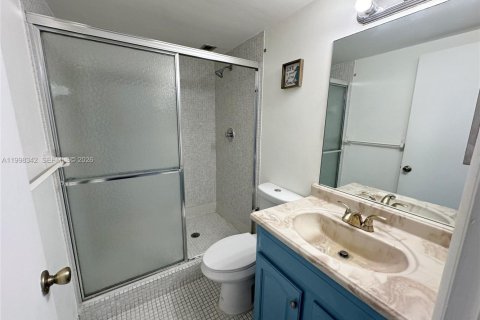 Condo in Hollywood, Florida, 2 bedrooms  № 2063610 - photo 9