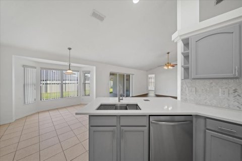 House in Ocala, Florida 4 bedrooms, 239.13 sq.m. № 2298548 - photo 17