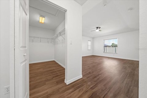 House in Ocala, Florida 4 bedrooms, 239.13 sq.m. № 2298548 - photo 22