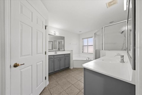 House in Ocala, Florida 4 bedrooms, 239.13 sq.m. № 2298548 - photo 27