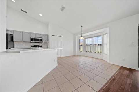 House in Ocala, Florida 4 bedrooms, 239.13 sq.m. № 2298548 - photo 14