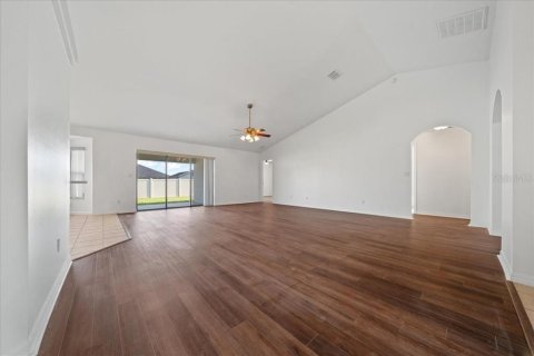 House in Ocala, Florida 4 bedrooms, 239.13 sq.m. № 2298548 - photo 10