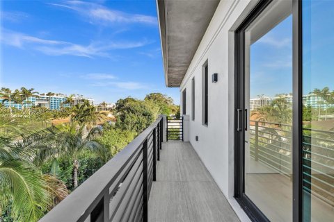 Купить виллу или дом в Серфсайд, Флорида 6 спален, № 1995939 - фото 19