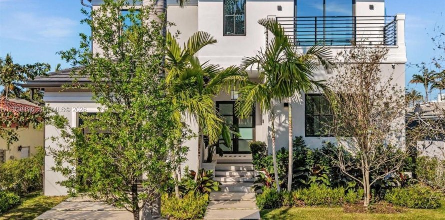 Дом в Серфсайд, Флорида 6 спален № 1995939