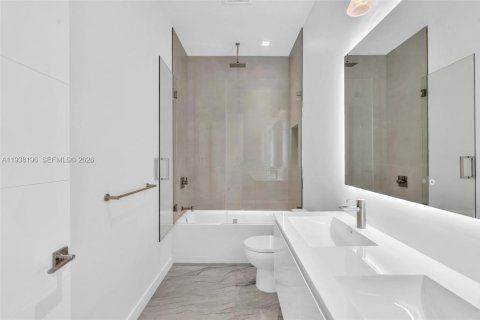 Купить виллу или дом в Серфсайд, Флорида 6 спален, № 1995939 - фото 23