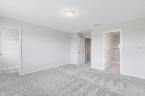 Townhouse in Winter Garden, Florida 3 bedrooms, 156.35 sq.m. № 1915921 - photo 14