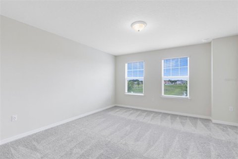 Townhouse in Winter Garden, Florida 3 bedrooms, 156.35 sq.m. № 1915921 - photo 13