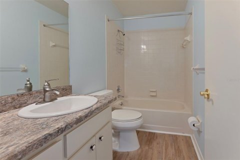 House in Lakeland, Florida 2 bedrooms, 125.42 sq.m. № 1887125 - photo 12