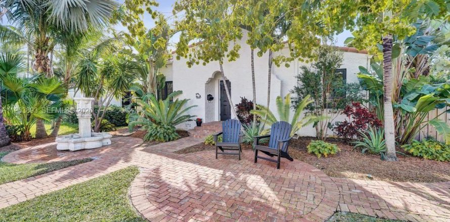 Дом в Холливуд, Флорида 3 спальни, 146.23м2 № 2025891