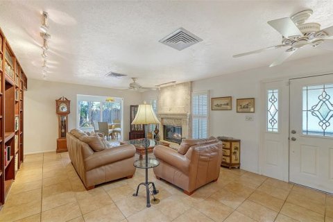 Casa en venta en Sarasota, Florida, 3 dormitorios, 187.94 m2 № 1724606 - foto 5