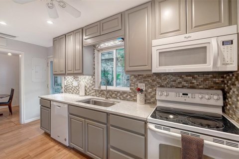 Casa en venta en Sarasota, Florida, 3 dormitorios, 187.94 m2 № 1724606 - foto 11
